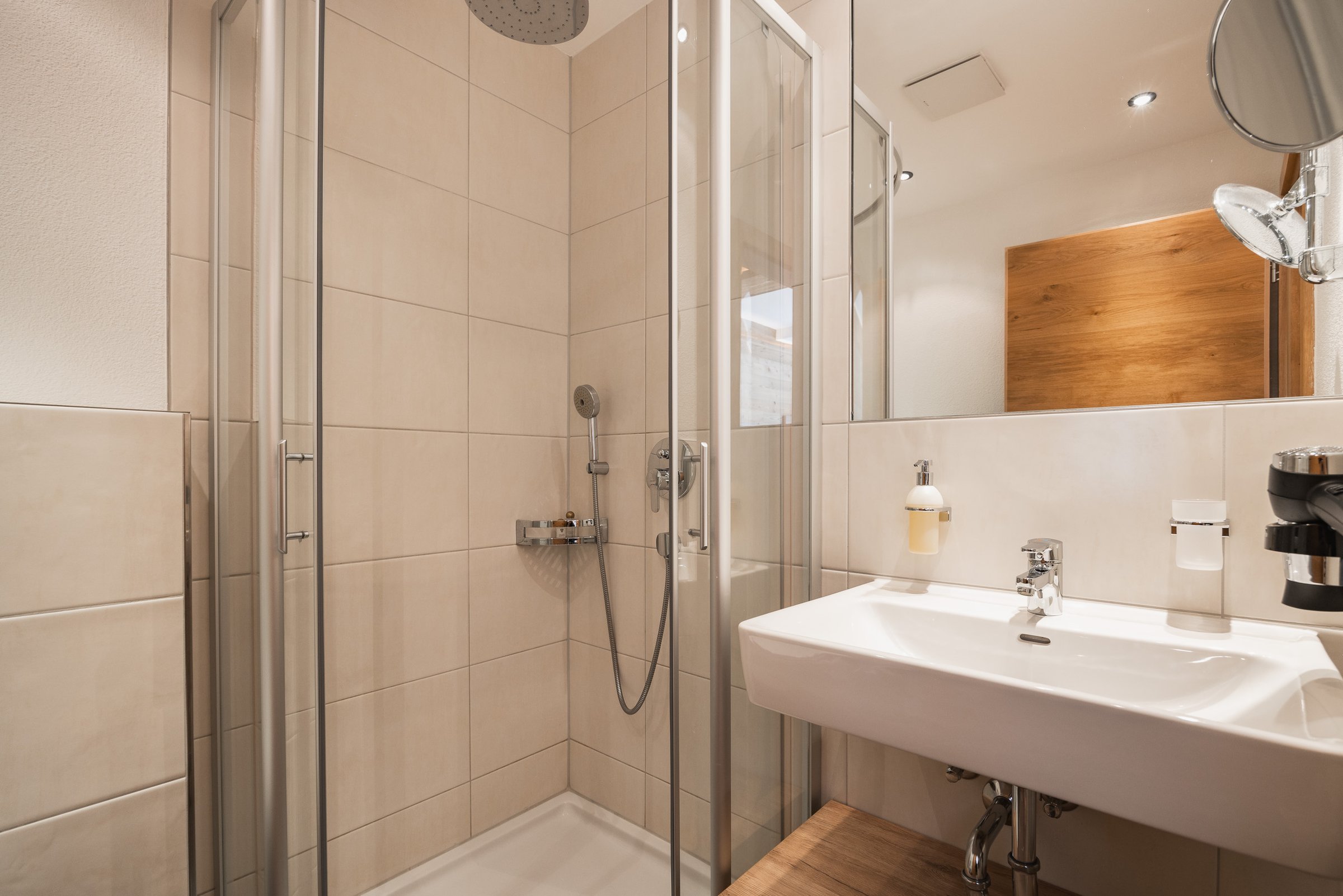 037_ApartmentDLX.jpg