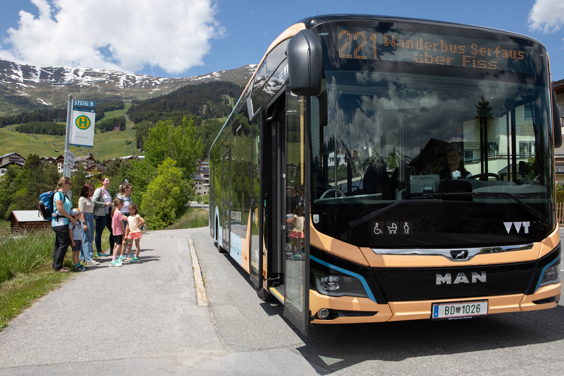 E-Bus (c) Serfaus-Fiss-Ladis Marketing GmbH_Andreas Kirschner(WEB) (2).jpg